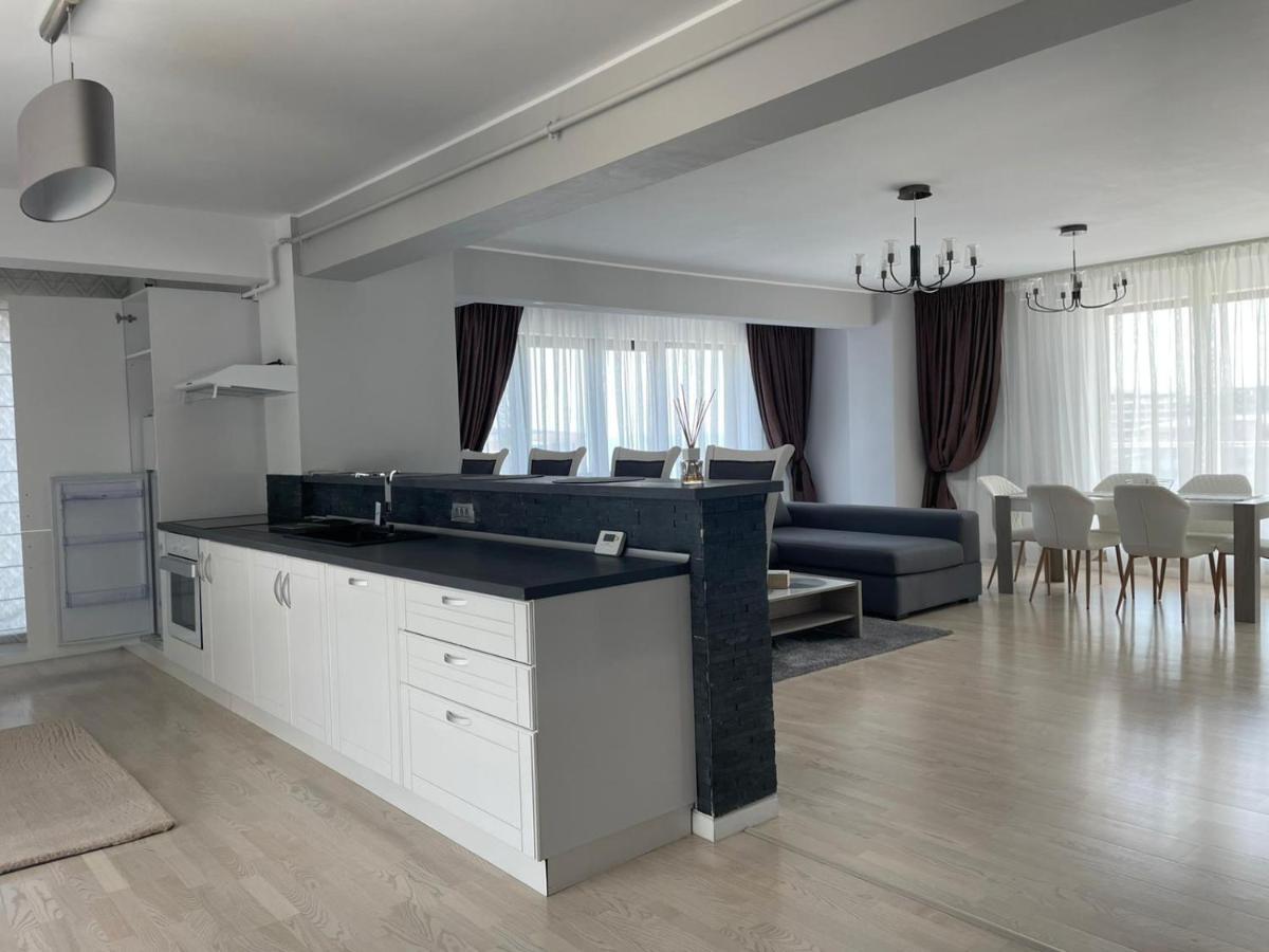 Mira Residence Apart & Penthouse Navodari Bagian luar foto
