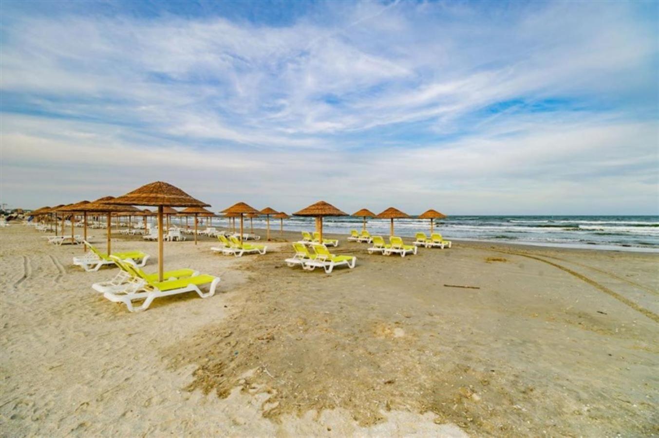 Mira Residence Apart & Penthouse Navodari Bagian luar foto