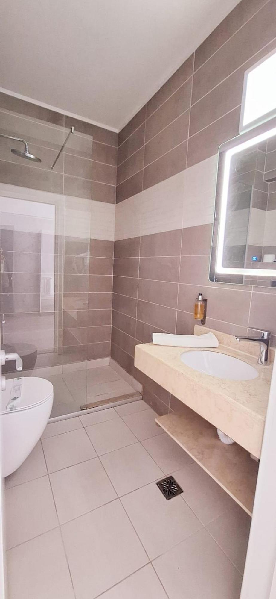 Mira Residence Apart & Penthouse Navodari Bagian luar foto